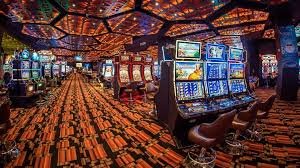 Live game show betting interface with countdown timer and betting options on tobrut slot